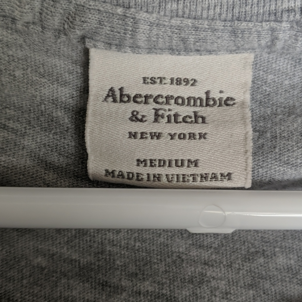 A&F Tee - Picture 2 of 2